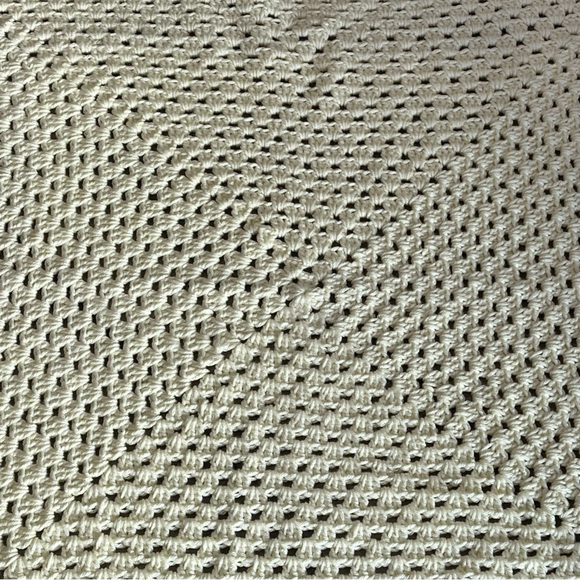 New Handmade Crochet Pastel Yellow Granny Square Blanket - Picture 13 of 14